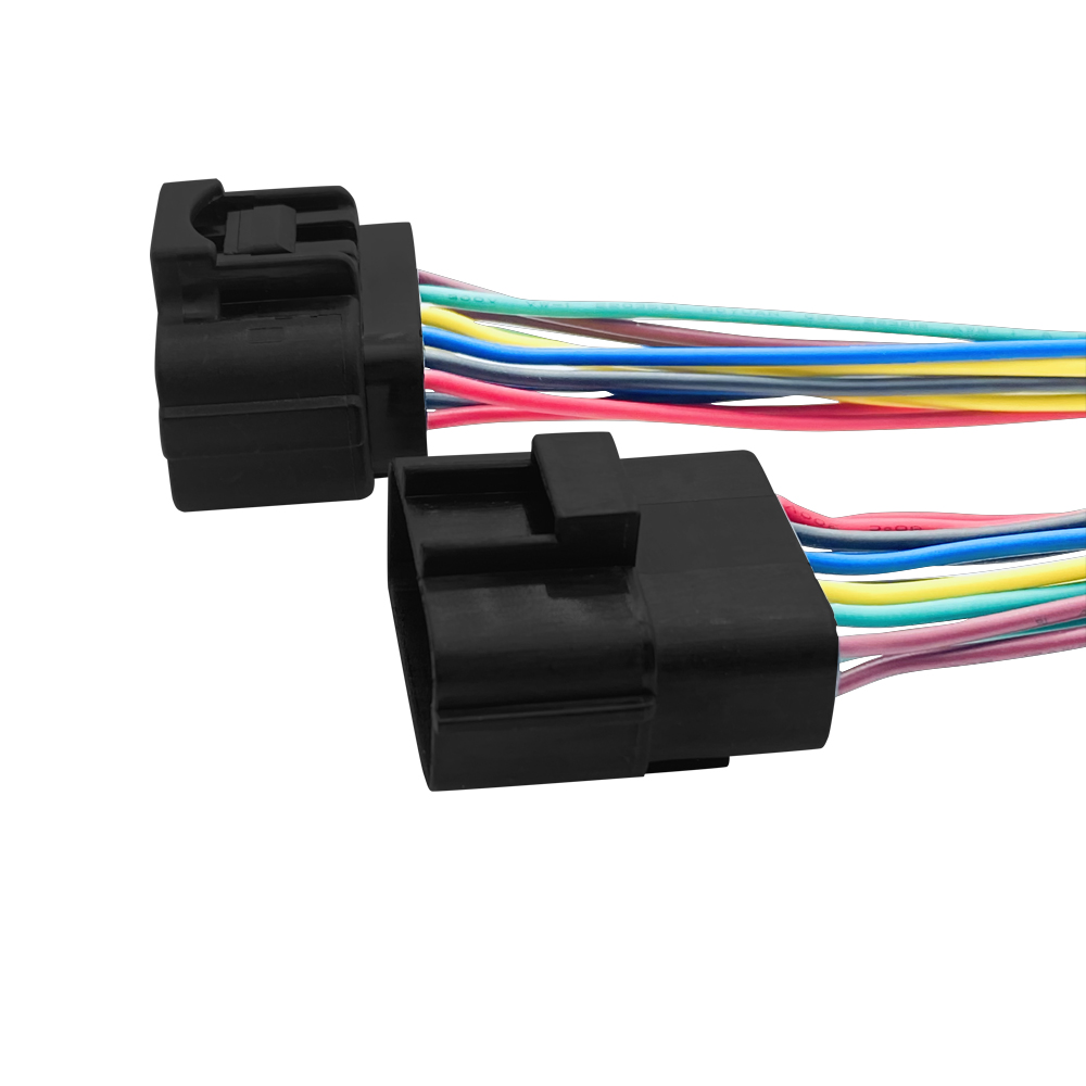 Connection of automobile waterproof connector