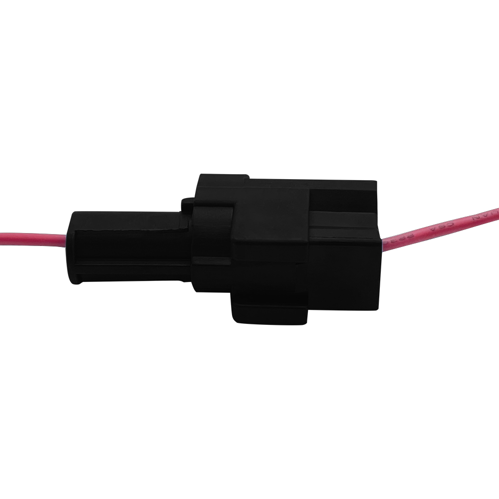 Waterproof and dustproof connector waterproof wire plug for vehicle