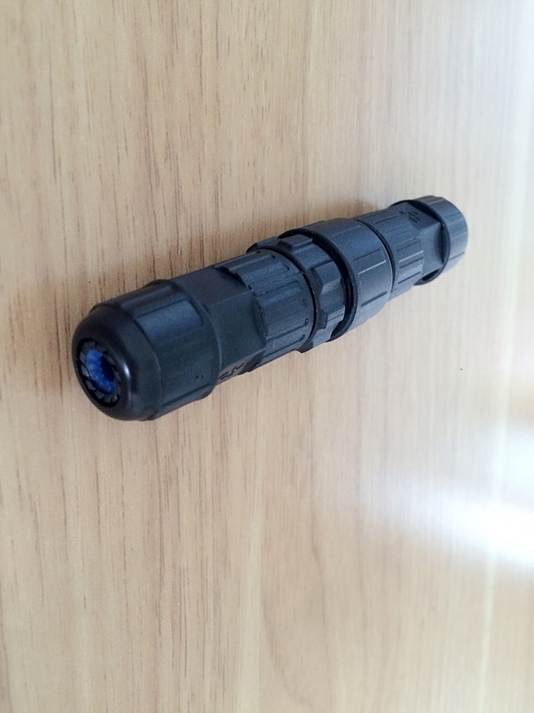 M19 male female card button quick connect packaged