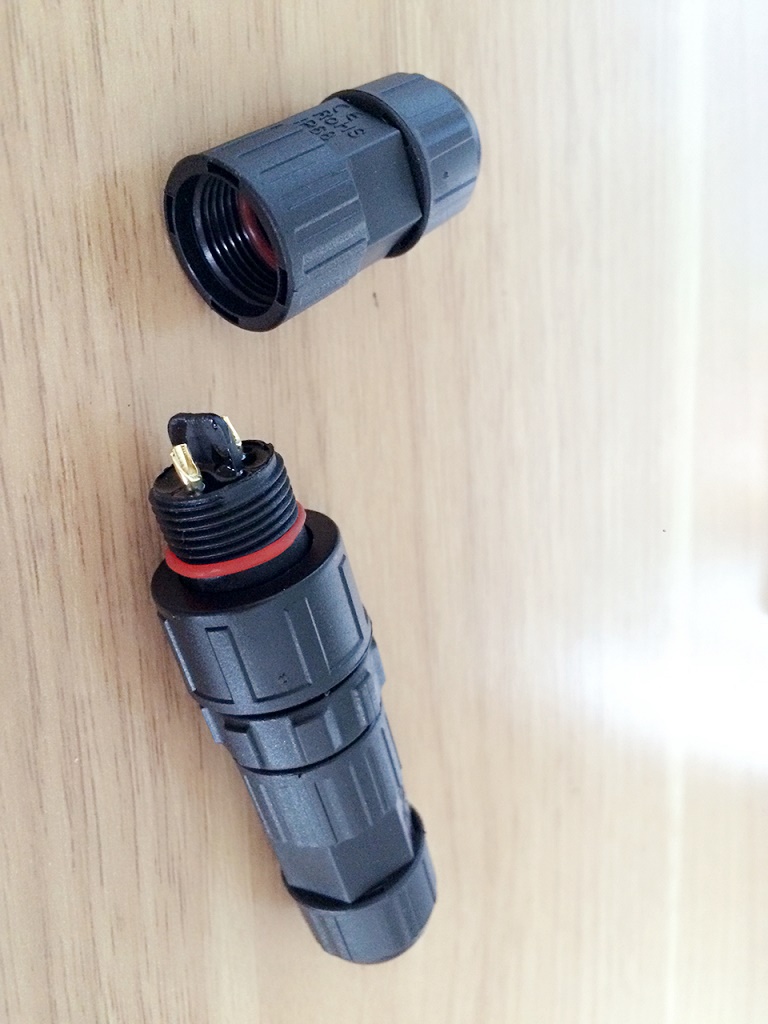 M19 male female card button quick connect packaged